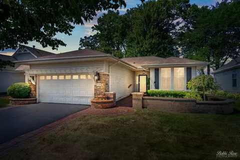 11483 Wildrose Dr, Huntley, IL 60142
