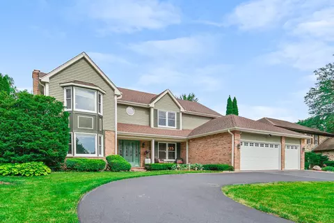 Exterior - 95 Briargate Rd, Cary, IL 60013 photo 2 of 7