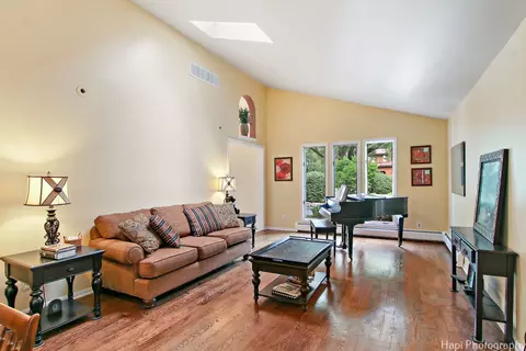 9619 Captains Dr, Algonquin, IL 60102 photo 15