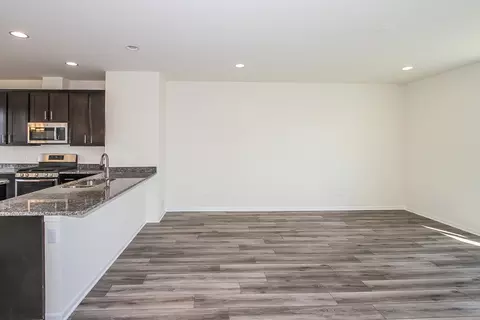 Living - 1119 Dock St, Des Plaines, IL 60018 photo 4 of 5