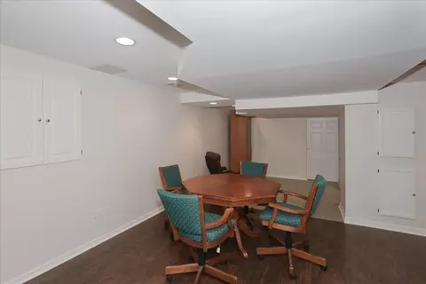 920 N Dovington Dr, Hoffman Estates, IL 60169 photo 28