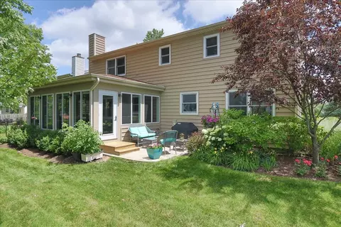 920 N Dovington Dr, Hoffman Estates, IL 60169 photo 33