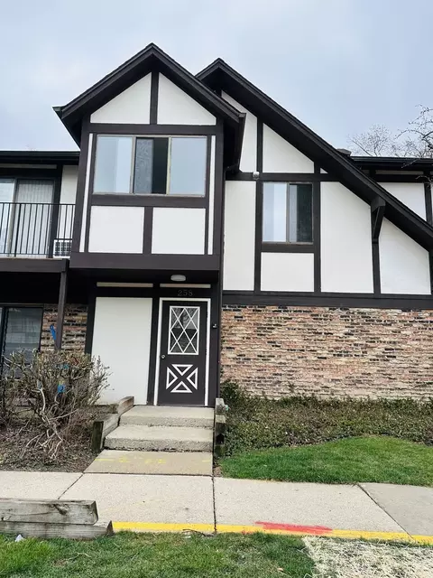 258 George St #A, Bensenville, IL 60106