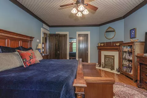 Bedroom - 1414 E Grove St, Bloomington, IL 61701 photo 10 of 10