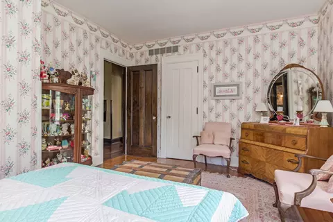 Bedroom - 1414 E Grove St, Bloomington, IL 61701 photo 2 of 10