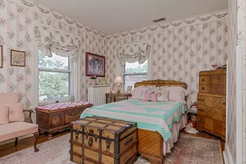 Bedroom - 1414 E Grove St, Bloomington, IL 61701 photo 1 of 10