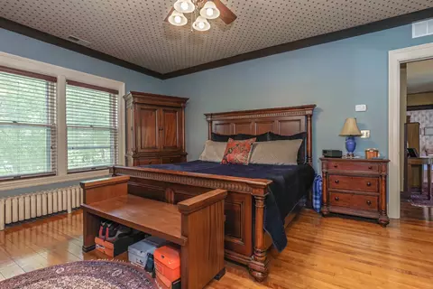 Bedroom - 1414 E Grove St, Bloomington, IL 61701 photo 9 of 10