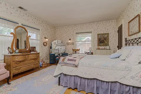 Bedroom - 1414 E Grove St, Bloomington, IL 61701 photo 3 of 10