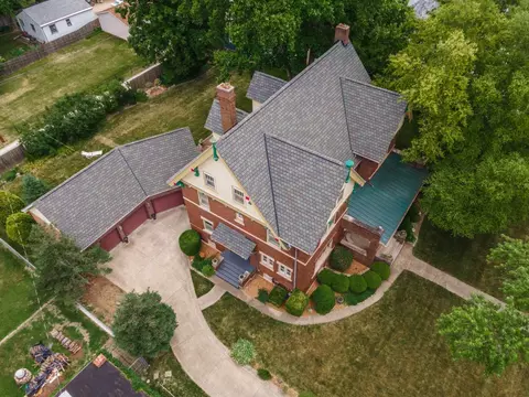 View/Area - 1414 E Grove St, Bloomington, IL 61701 photo 1 of 3