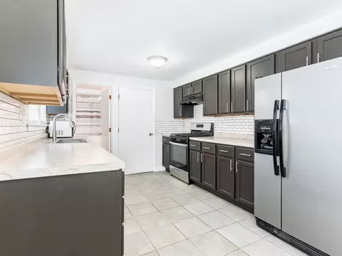 1786 White St, Des Plaines, IL 60018 photo 7
