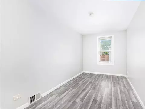 1786 White St, Des Plaines, IL 60018 photo 12