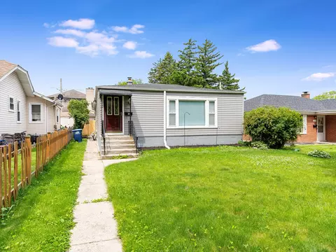 1786 White St, Des Plaines, IL 60018
