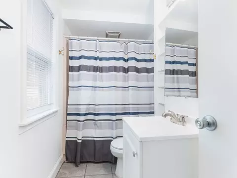 1786 White St, Des Plaines, IL 60018 photo 13