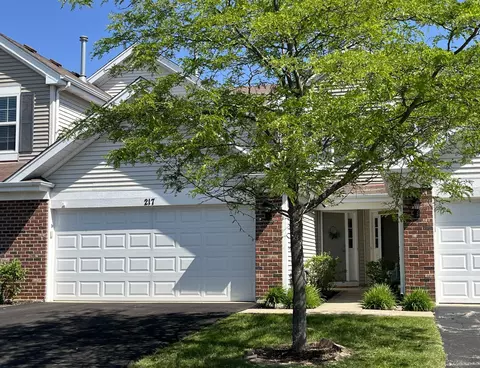 217 Macintosh Ave, Woodstock, IL 60098