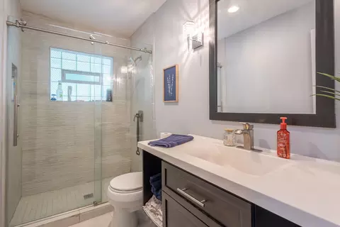 466 Radcliffe Ave, Des Plaines, IL 60016 photo 8