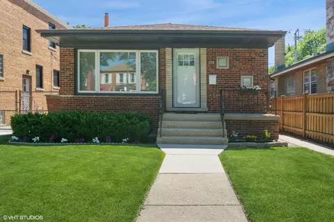9851 S Oakley Ave, Chicago, IL 60643