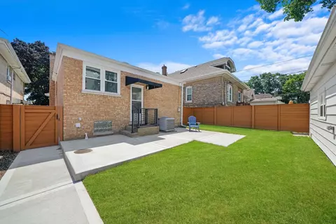Exterior - 2810 S Maple Ave, Berwyn, IL 60402 photo 2 of 2