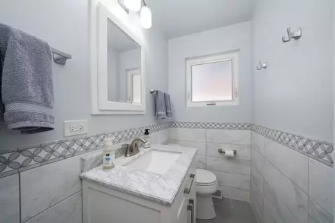 Bath - 2810 S Maple Ave, Berwyn, IL 60402 photo 1 of 2