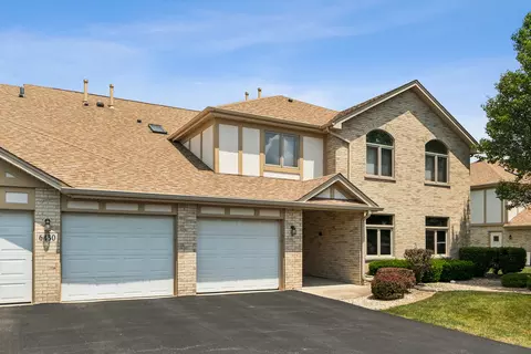 6430 Pine Cone Dr #3, Tinley Park, IL 60477