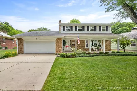 906 S 7th St, Saint Charles, IL 60174