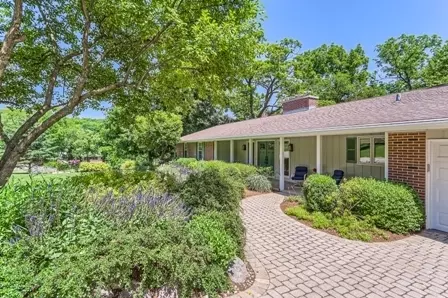 36 W382 Oak Hill Dr, Dundee, IL 60118