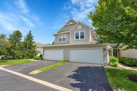 2914 Falling Waters Dr, Lindenhurst, IL 60046 photo 2