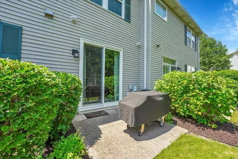 2914 Falling Waters Dr, Lindenhurst, IL 60046 photo 27