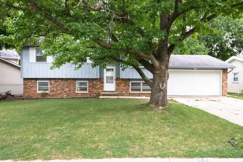 707 Chester Dr, Normal, IL 61761 photo 1