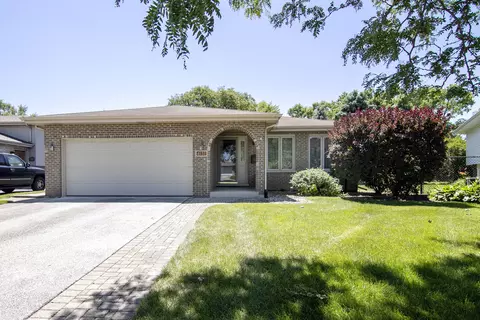 4137 W Termunde Dr, Alsip, IL 60803