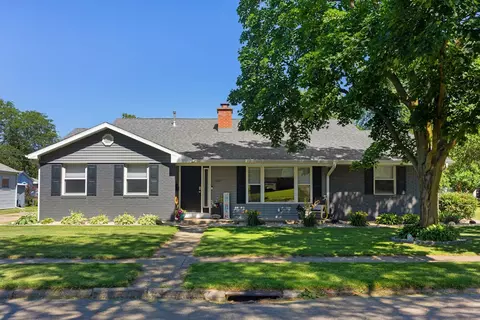 1067 N Main St, Rochelle, IL 61068
