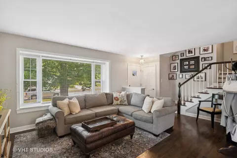 2142 Westchester Blvd, Westchester, IL 60154