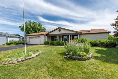12 Derby Ct, Grayslake, IL 60030