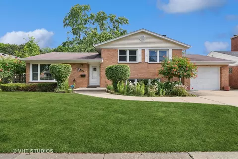 1008 W Miner St, Arlington Heights, IL 60005