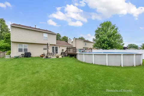 5301 Oakbrook Dr, Plainfield, IL 60586 photo 2