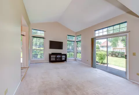 338 Ashford Cir #1, Bartlett, IL 60103 photo 9