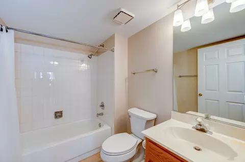 338 Ashford Cir #1, Bartlett, IL 60103 photo 23