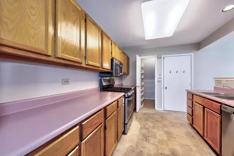 338 Ashford Cir #1, Bartlett, IL 60103 photo 10