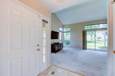 338 Ashford Cir #1, Bartlett, IL 60103 photo 3