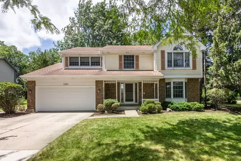 1525 Juliet Ln, Libertyville, IL 60048
