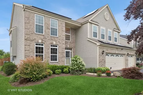 2731 Braeburn Way, Woodstock, IL 60098