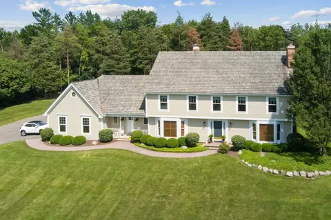 33 Dundee Ln, Barrington Hills, IL 60010