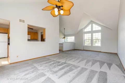 504 Cartwright Trl, Mchenry, IL 60050 photo 4