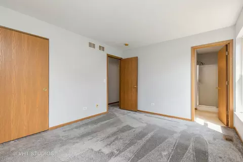 504 Cartwright Trl, Mchenry, IL 60050 photo 10