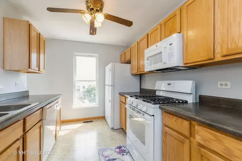 504 Cartwright Trl, Mchenry, IL 60050 photo 5