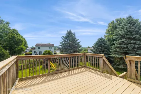 504 Cartwright Trl, Mchenry, IL 60050 photo 23