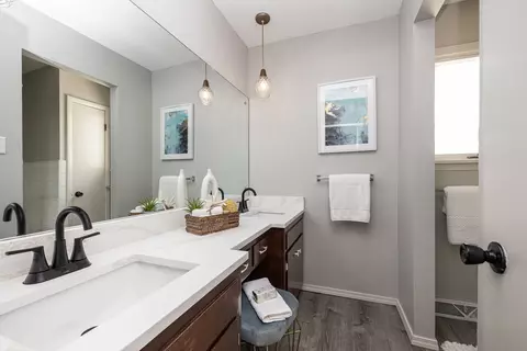 Bath - 15334 S Joliet Rd, Plainfield, IL 60544 photo 1 of 3