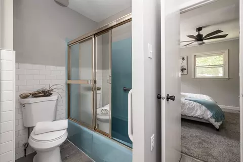 Bath - 15334 S Joliet Rd, Plainfield, IL 60544 photo 2 of 3