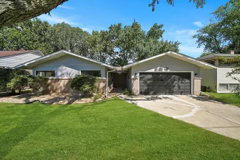 1124 59th St, Downers Grove, IL 60516