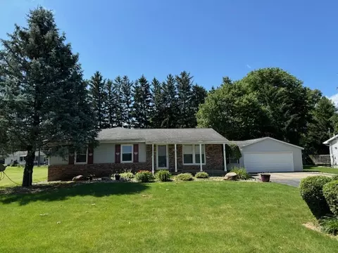 Exterior - 216 E Bullard St, Forrest, IL 61741 photo 1 of 5