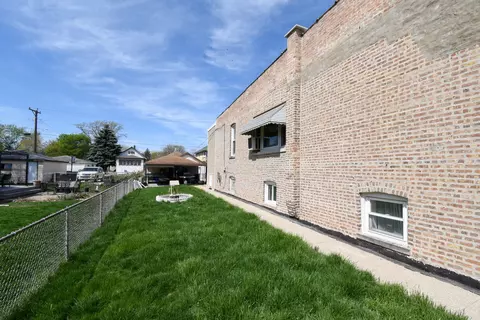 Exterior - 1041 Beloit Ave, Forest Park, IL 60130 photo 2 of 7
